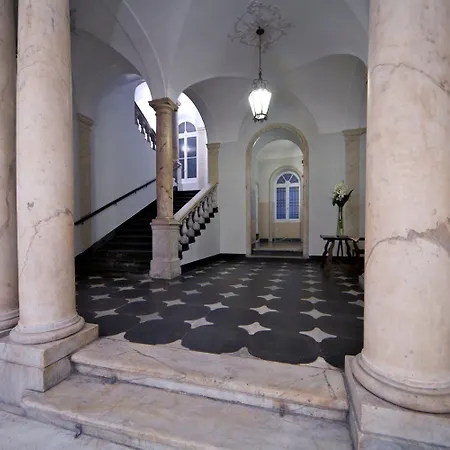 بيت ضيافة Palazzo Cicala 3*