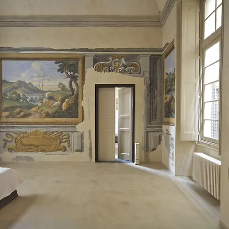 Palazzo Cicala 招待所 3*