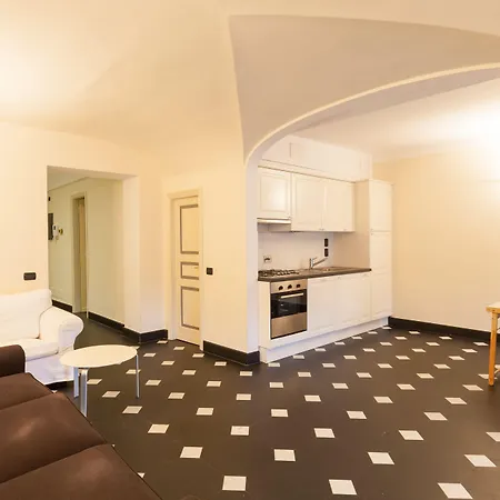 Palazzo Cicala 招待所 3*