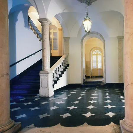 Palazzo Cicala 3*